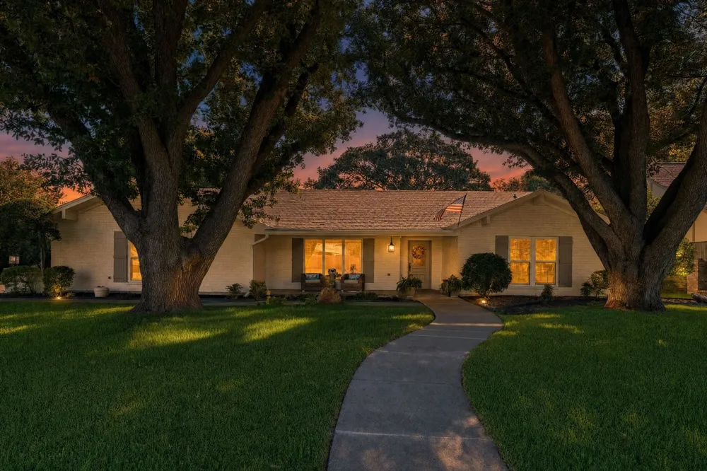 536 Sellmeyer Lane Highland Village, TX 75077