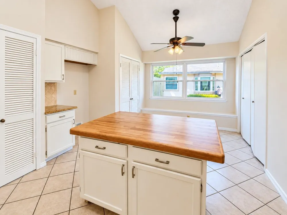 15823 Oak Mountain Drive Houston, TX 77095