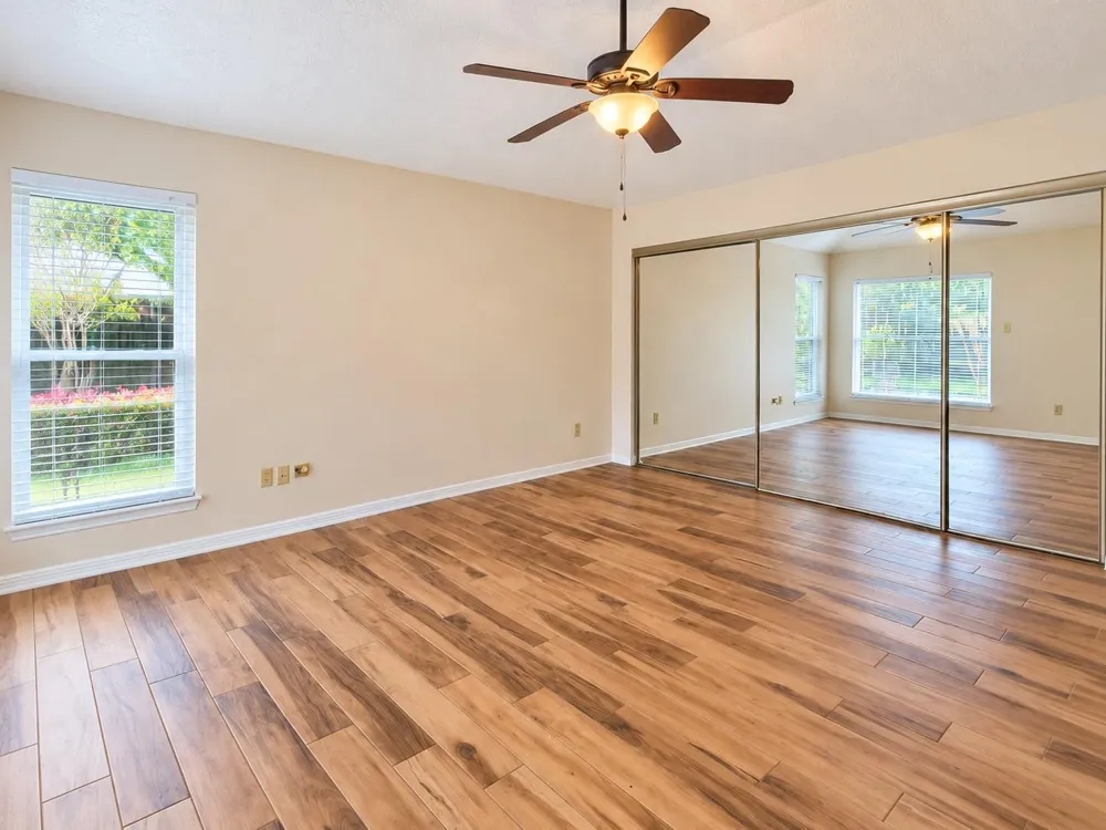 15823 Oak Mountain Drive Houston, TX 77095