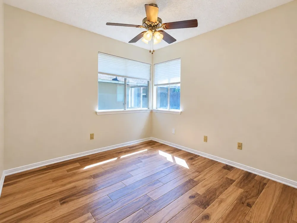 15823 Oak Mountain Drive Houston, TX 77095