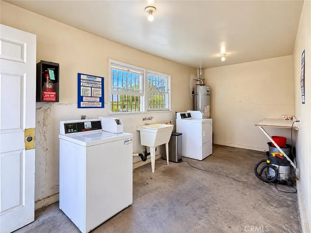 5648 Clemson Street #1/2 Los Angeles, CA 90016