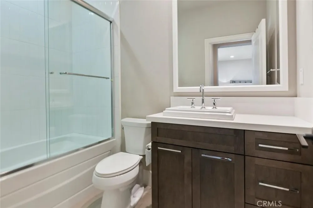 115 Candleglow Irvine, CA 92602