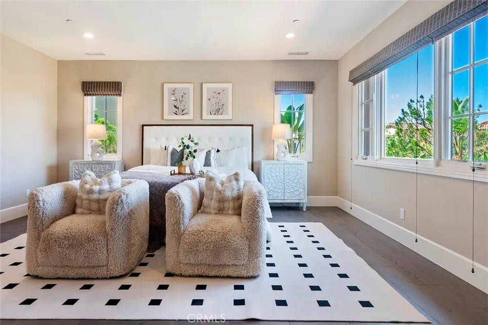115 Candleglow Irvine, CA 92602