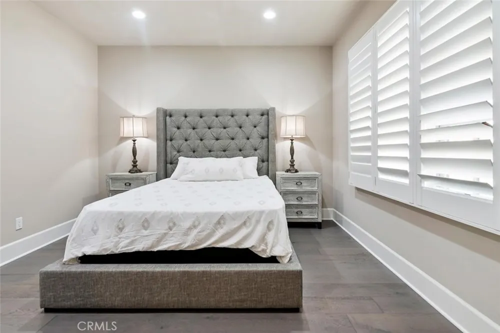115 Candleglow Irvine, CA 92602