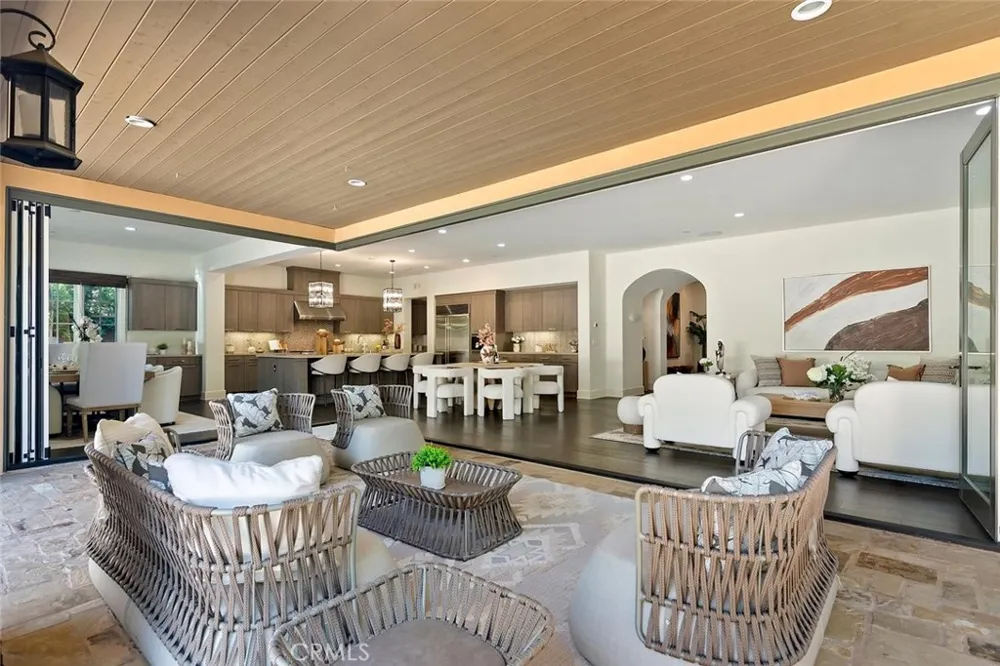 115 Candleglow Irvine, CA 92602