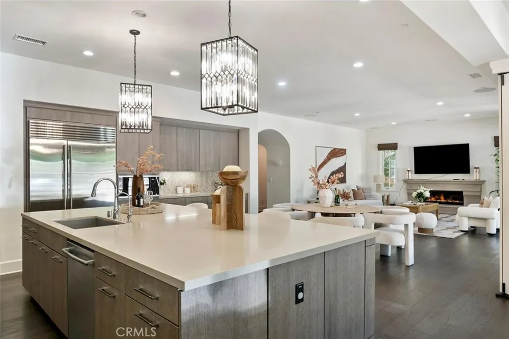 115 Candleglow Irvine, CA 92602