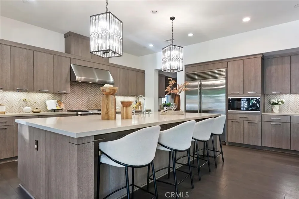 115 Candleglow Irvine, CA 92602