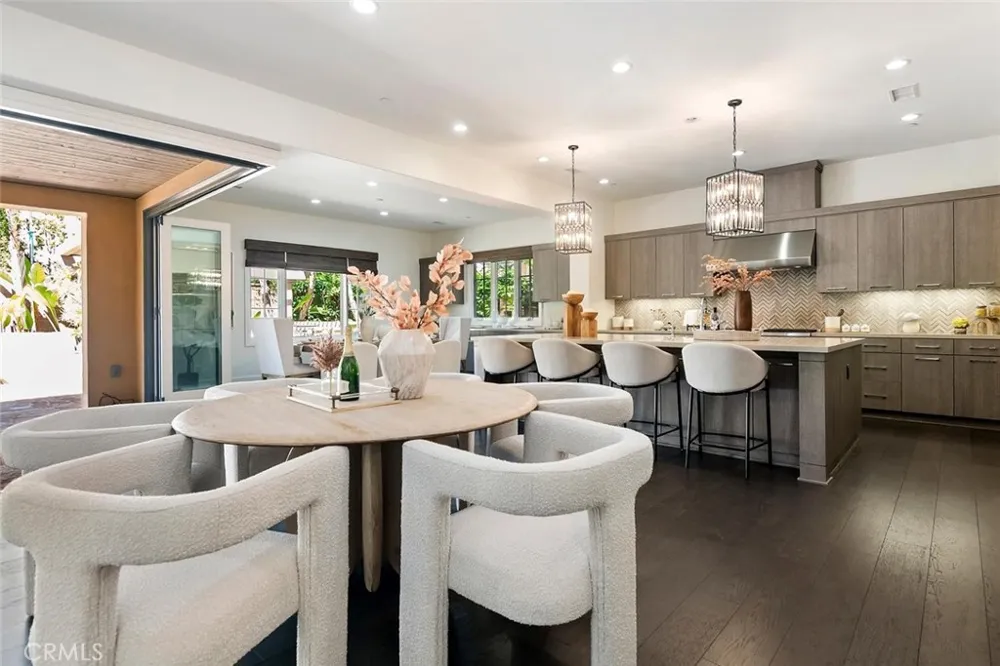 115 Candleglow Irvine, CA 92602