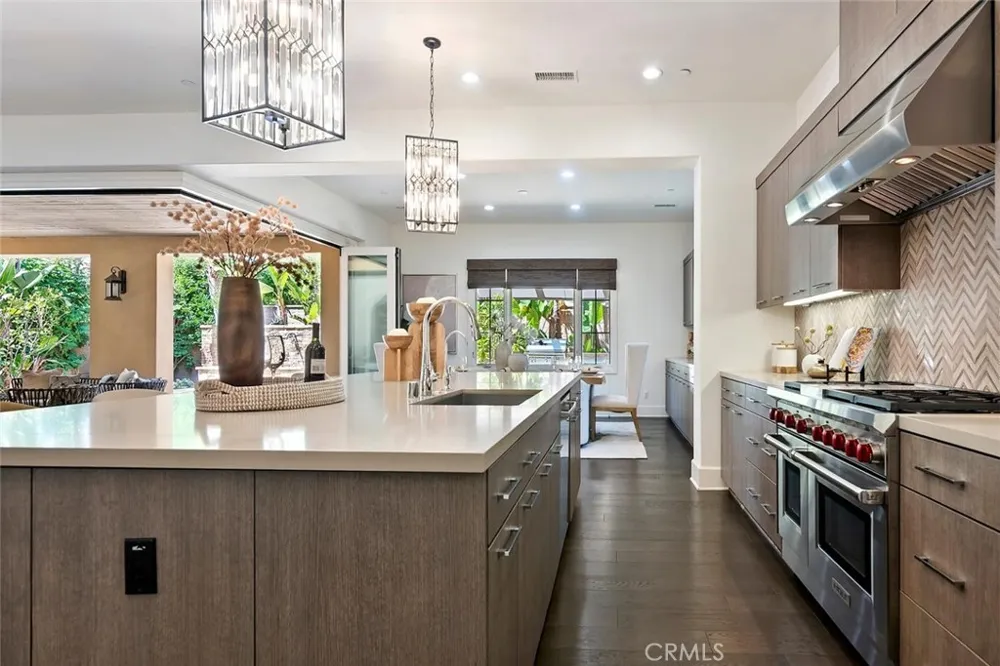 115 Candleglow Irvine, CA 92602