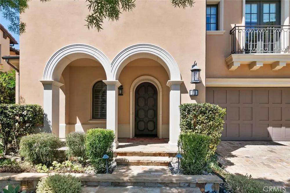 115 Candleglow Irvine, CA 92602