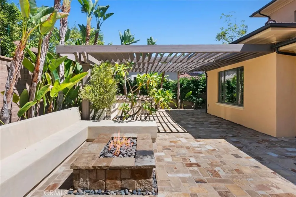 115 Candleglow Irvine, CA 92602