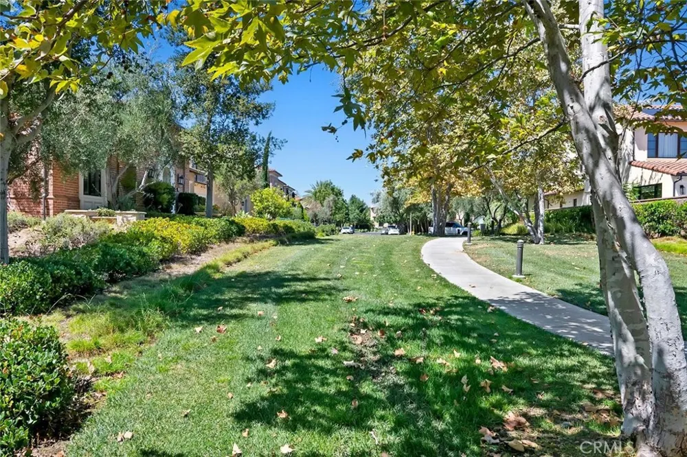 115 Candleglow Irvine, CA 92602