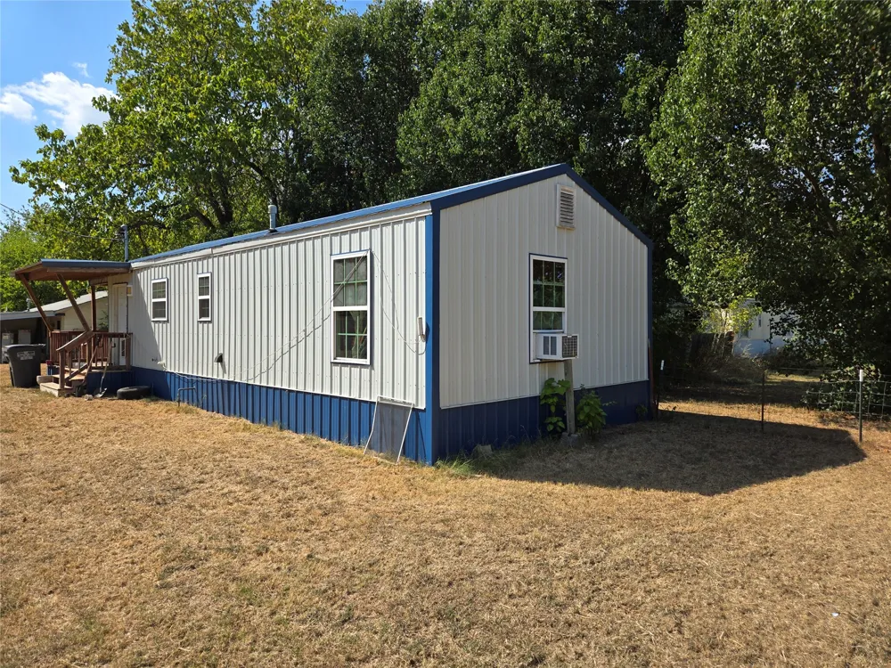 320 5th Francis, OK 74844