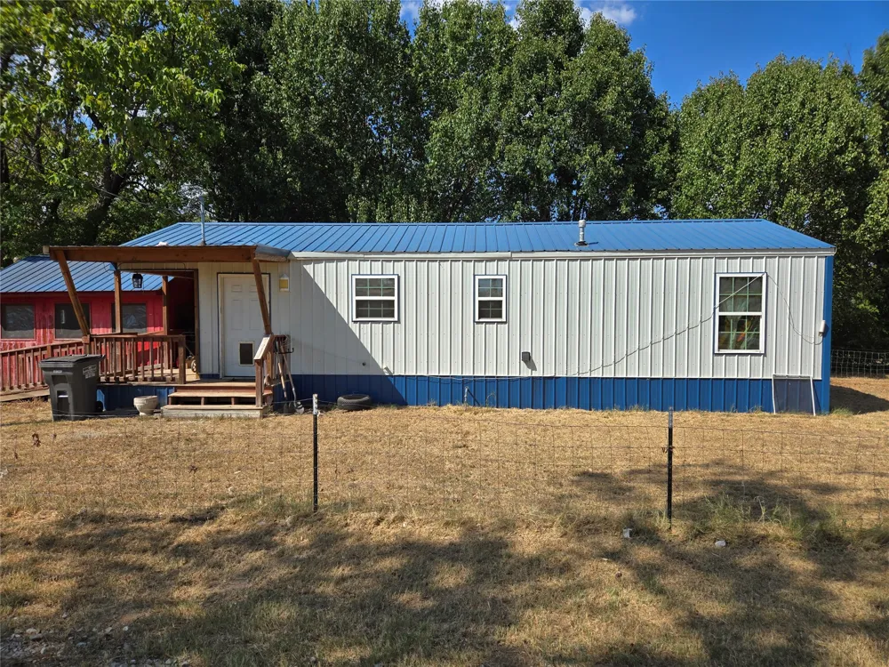 320 5th Francis, OK 74844