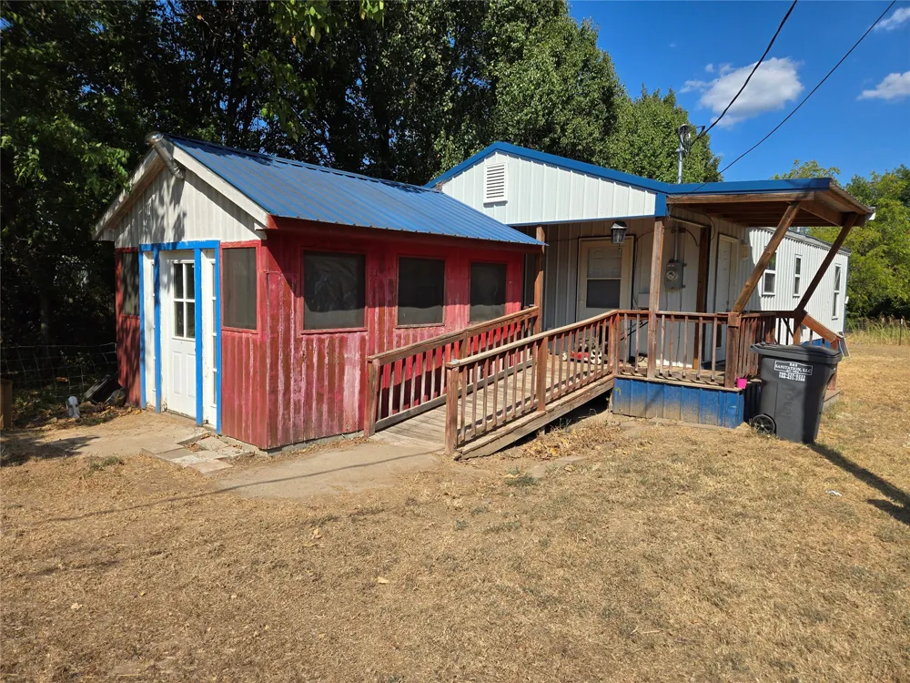 320 5th Francis, OK 74844