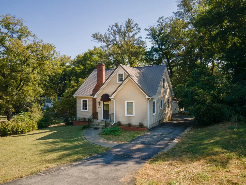 801 Elm St Columbia, TN 38401