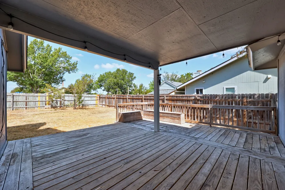 302 Splitrock Street Round Rock, TX 78681
