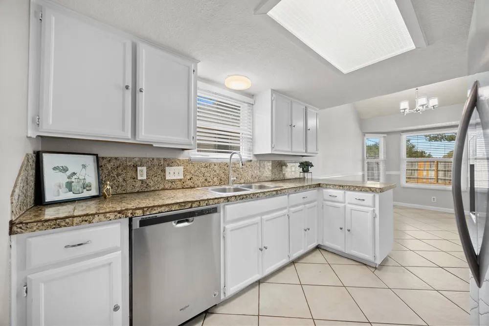 302 Splitrock Street Round Rock, TX 78681