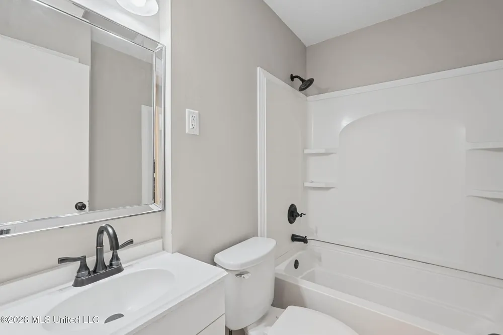 1768 Brown Cove Southaven, MS 38671