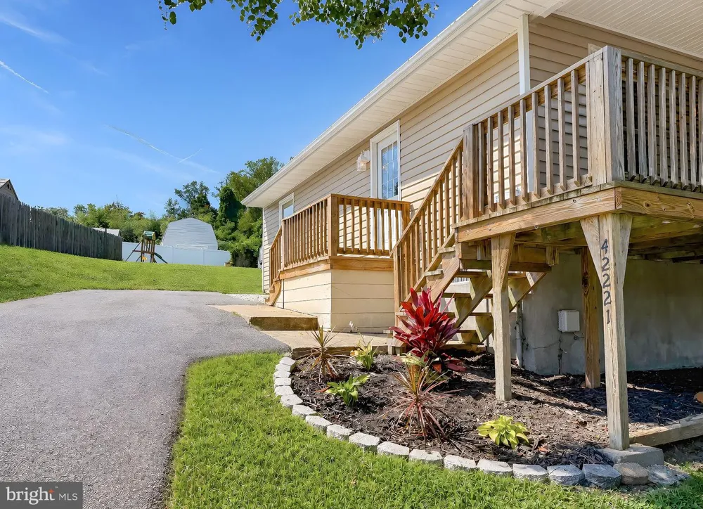 42221 RIDGE ROAD Mechanicsville, MD 20659