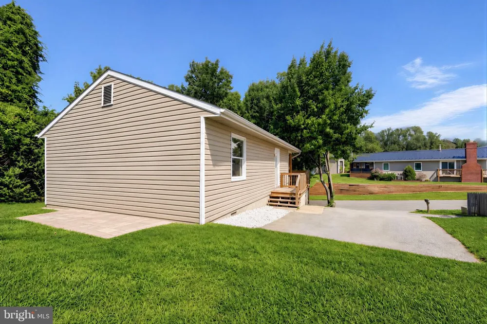 42221 RIDGE ROAD Mechanicsville, MD 20659
