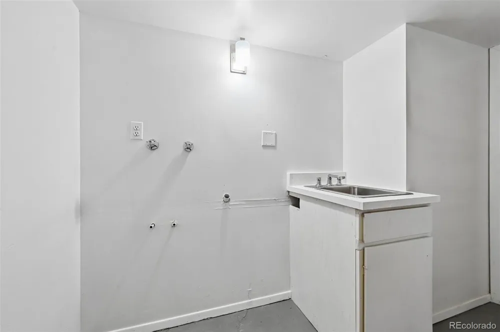 3428 S Race Street Englewood, CO 80113