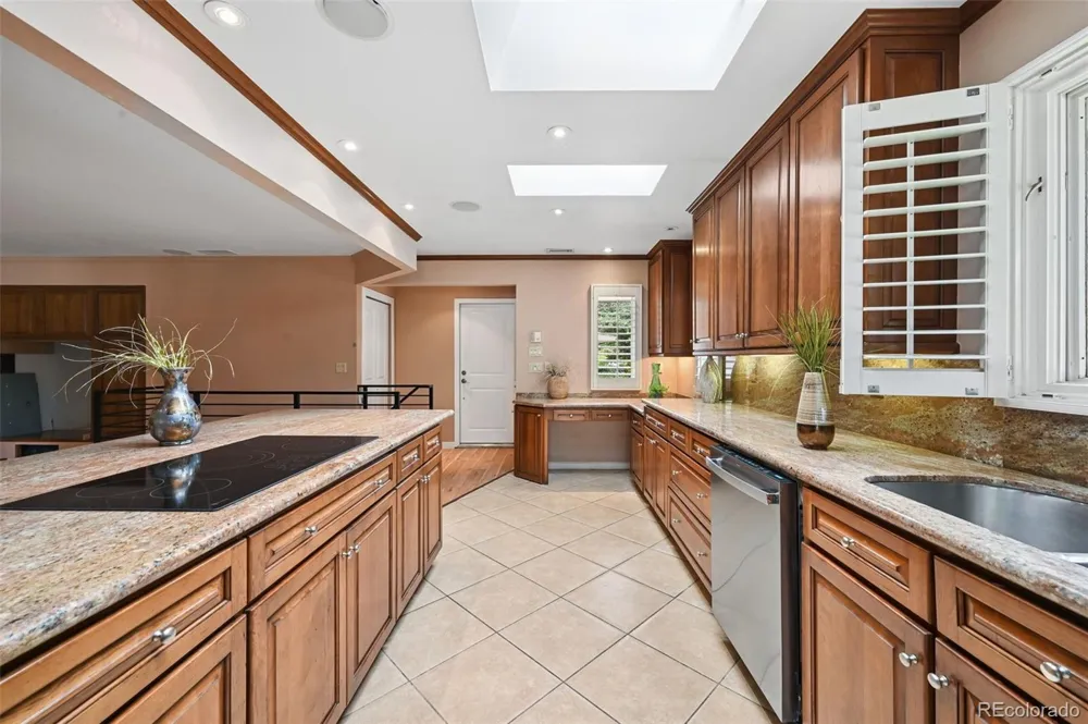 3428 S Race Street Englewood, CO 80113