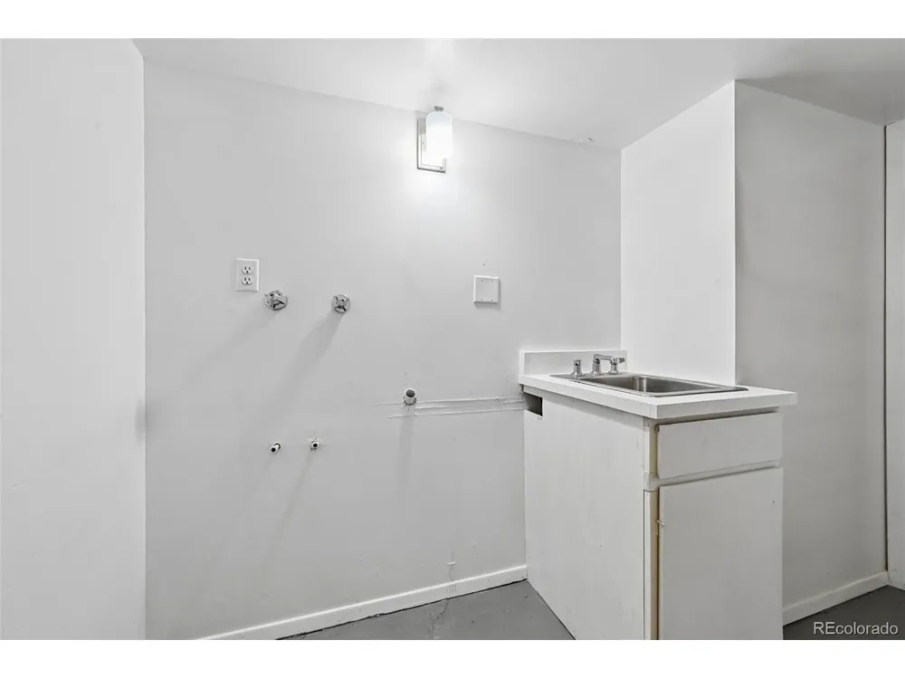 3428 S Race Street Englewood, CO 80113