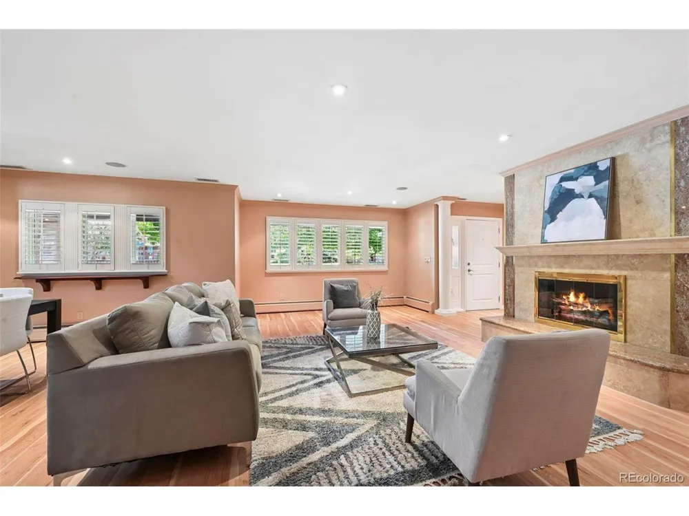 3428 S Race Street Englewood, CO 80113
