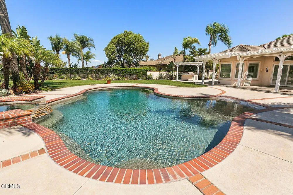 2123 Bennington Court Thousand Oaks, CA 91360