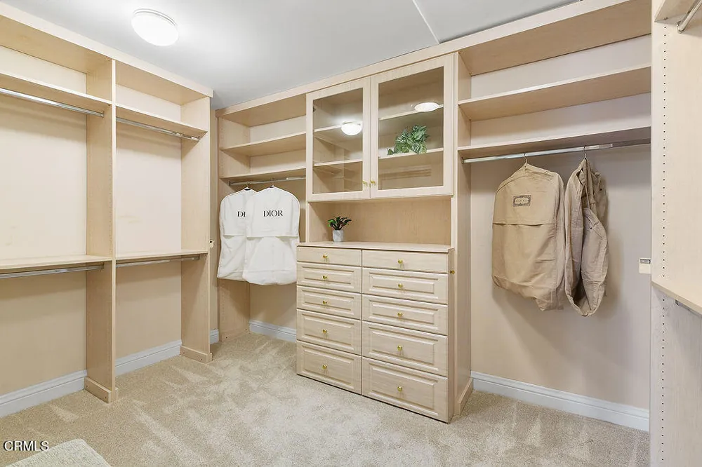 2123 Bennington Court Thousand Oaks, CA 91360