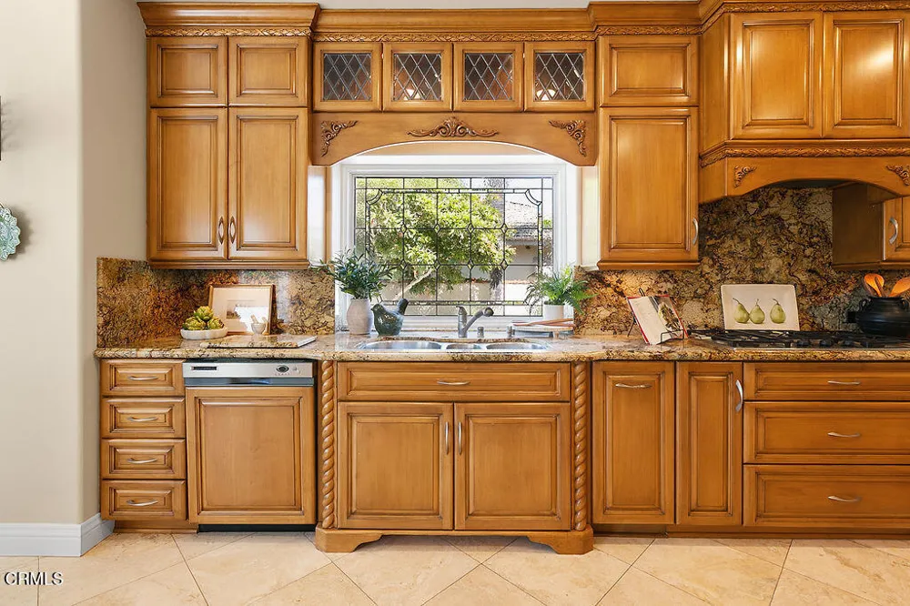 2123 Bennington Court Thousand Oaks, CA 91360
