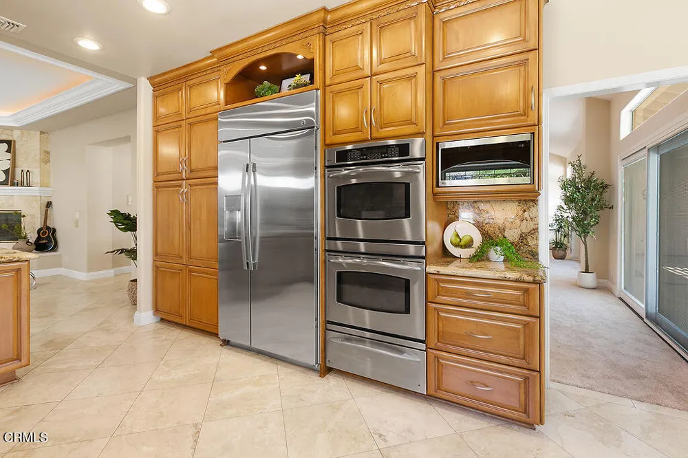 2123 Bennington Court Thousand Oaks, CA 91360