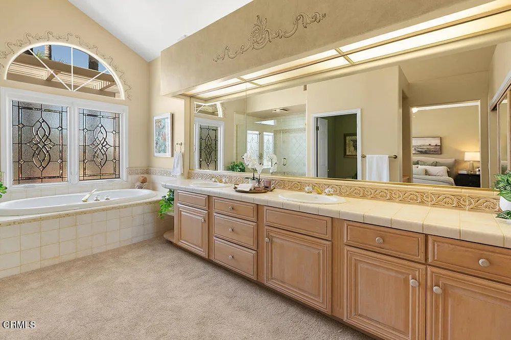2123 Bennington Court Thousand Oaks, CA 91360