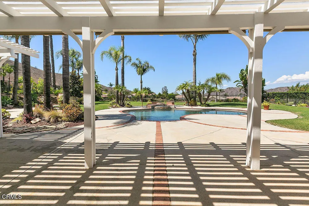2123 Bennington Court Thousand Oaks, CA 91360
