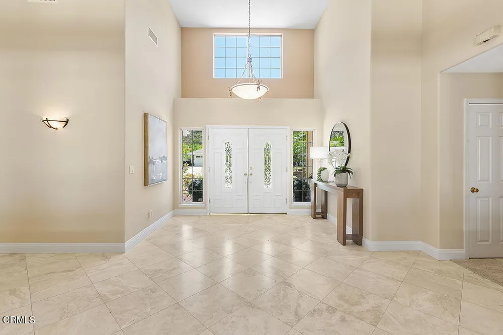 2123 Bennington Court Thousand Oaks, CA 91360