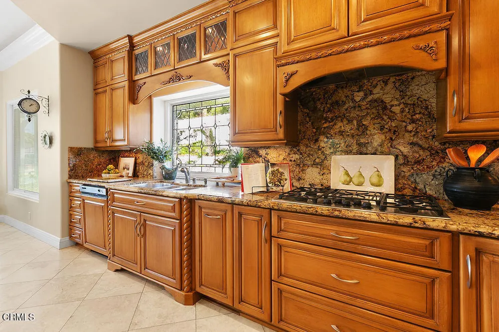 2123 Bennington Court Thousand Oaks, CA 91360