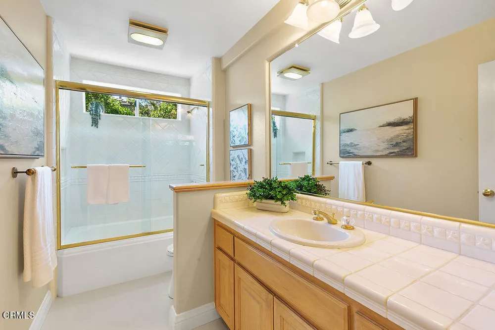 2123 Bennington Court Thousand Oaks, CA 91360
