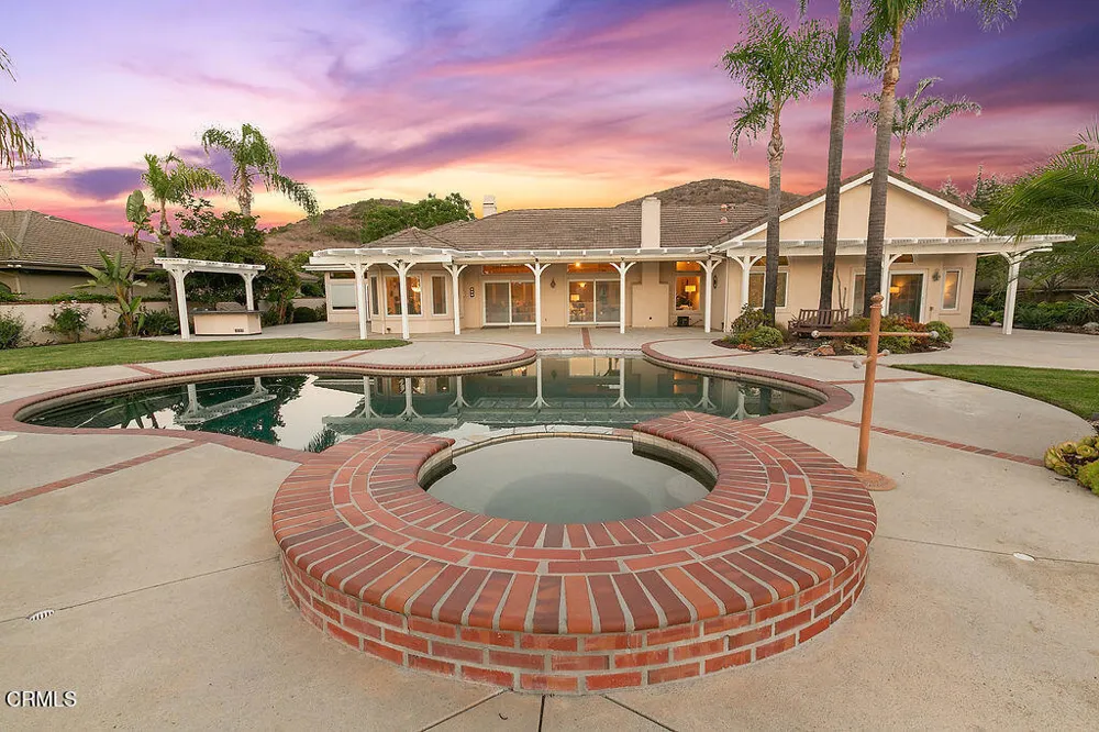 2123 Bennington Court Thousand Oaks, CA 91360