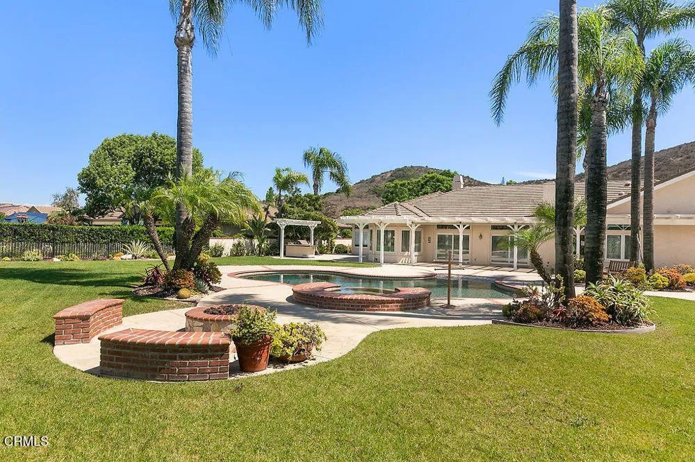 2123 Bennington Court Thousand Oaks, CA 91360