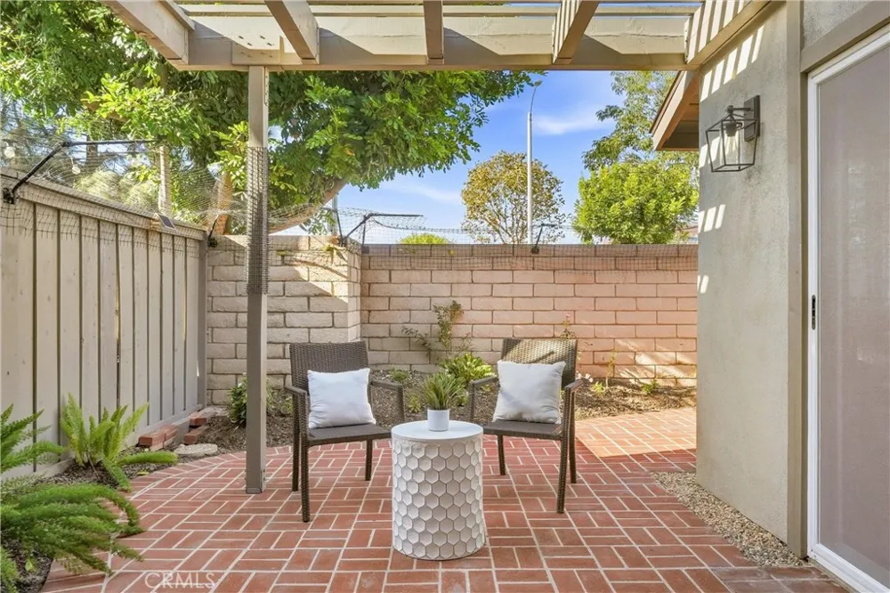 17515 Via Lindo Tustin, CA 92780
