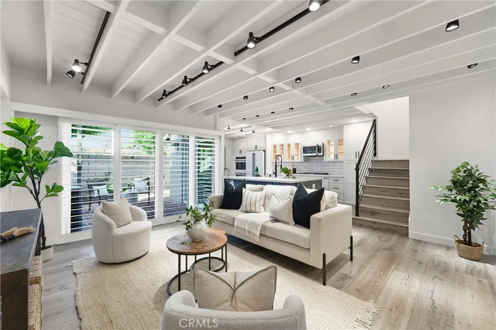17515 Via Lindo Tustin, CA 92780