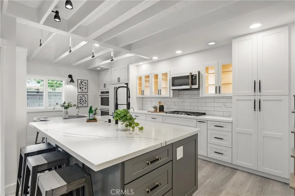 17515 Via Lindo Tustin, CA 92780