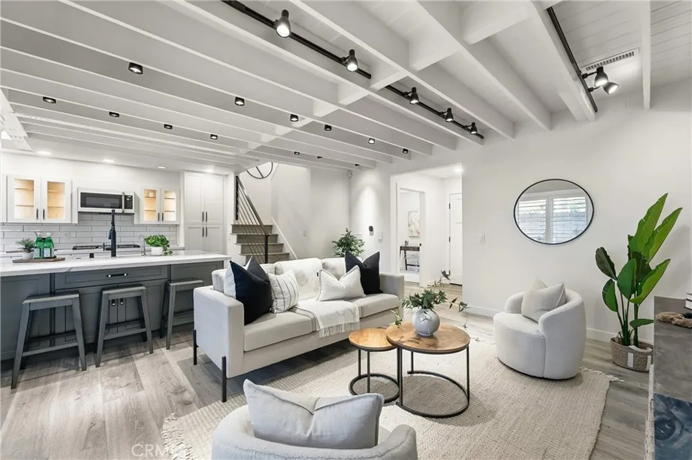 17515 Via Lindo Tustin, CA 92780