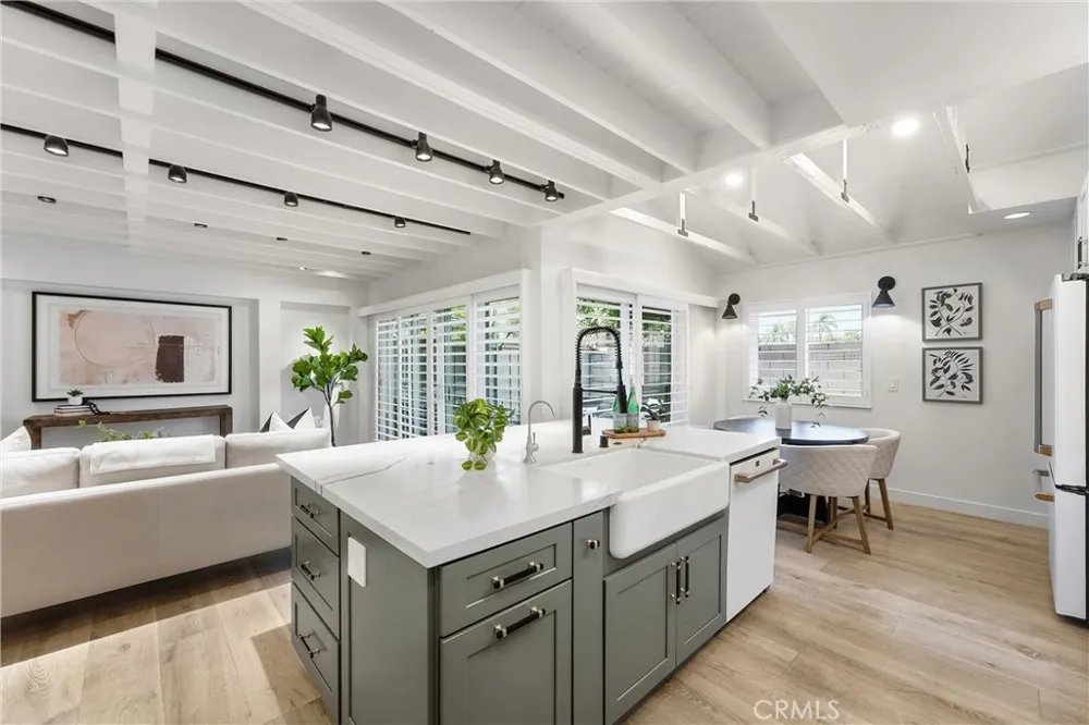 17515 Via Lindo Tustin, CA 92780