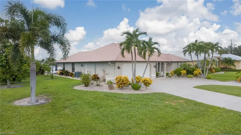 716 SW 32nd Court Cape Coral, FL 33991