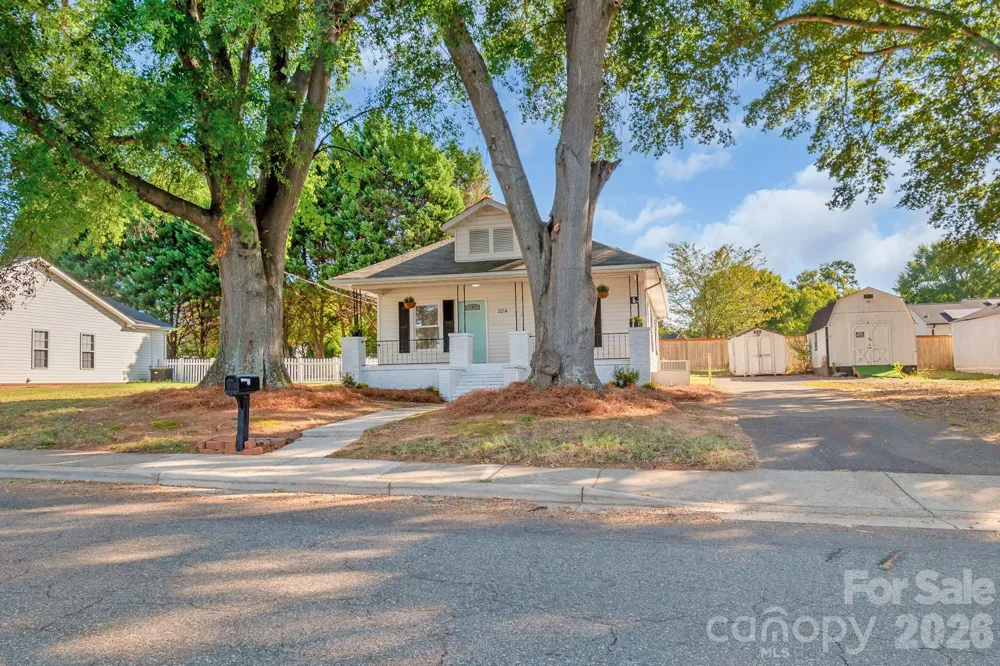 204 Pleasant Street Belmont, NC 28012