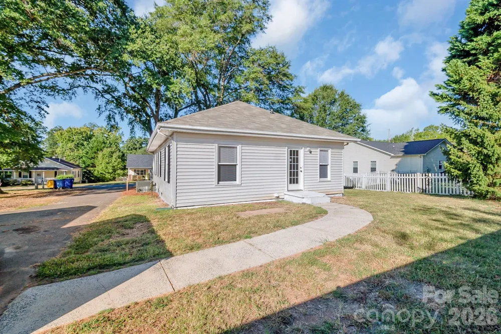 204 Pleasant Street Belmont, NC 28012