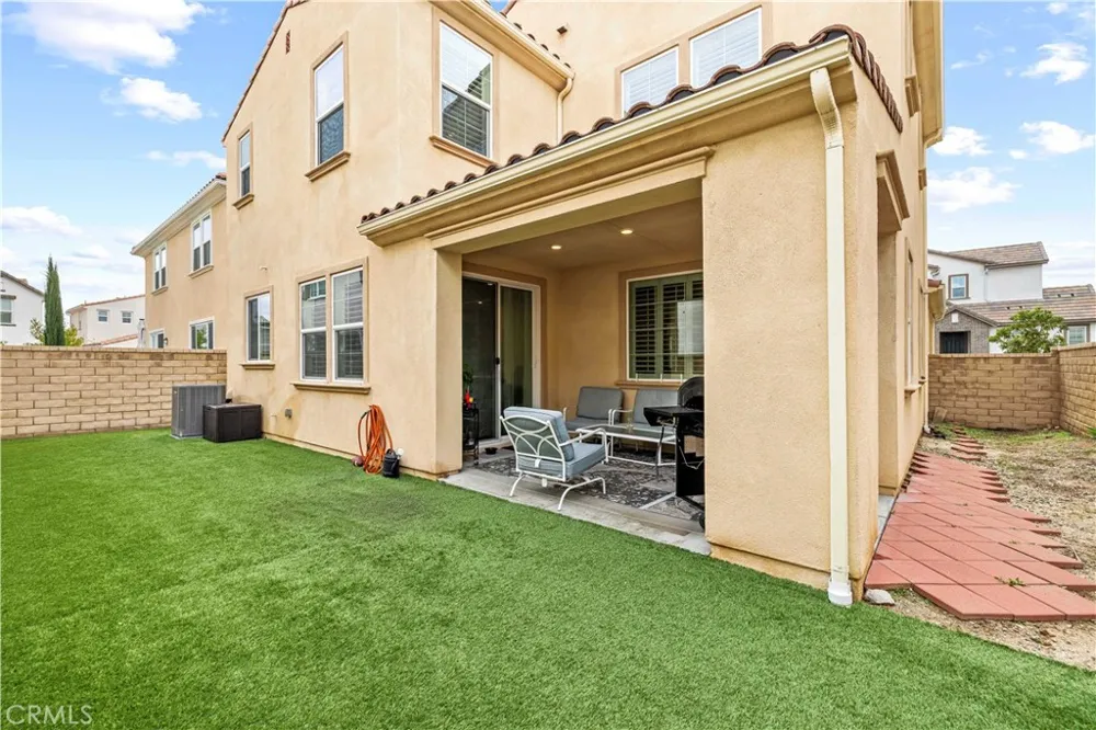 24157 Via Perla Valencia, CA 91354