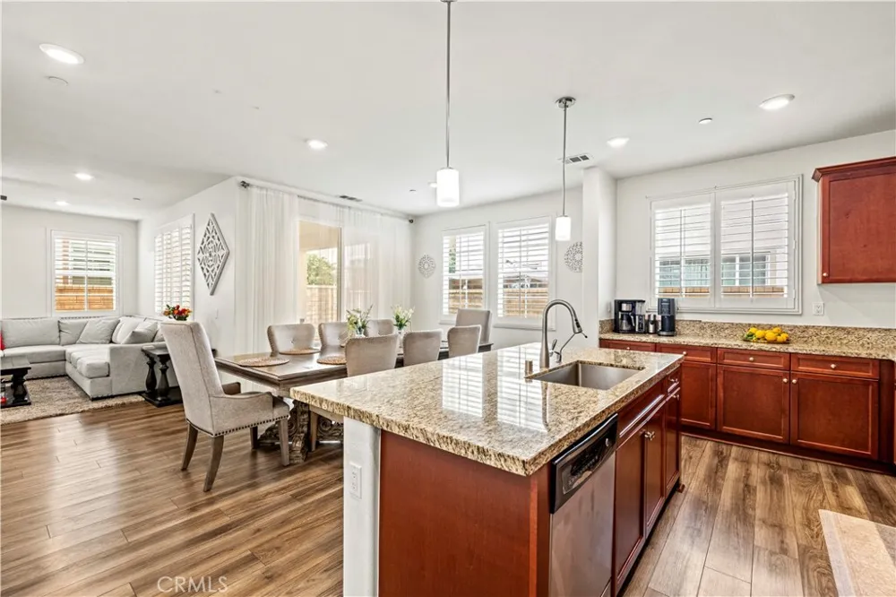 24157 Via Perla Valencia, CA 91354
